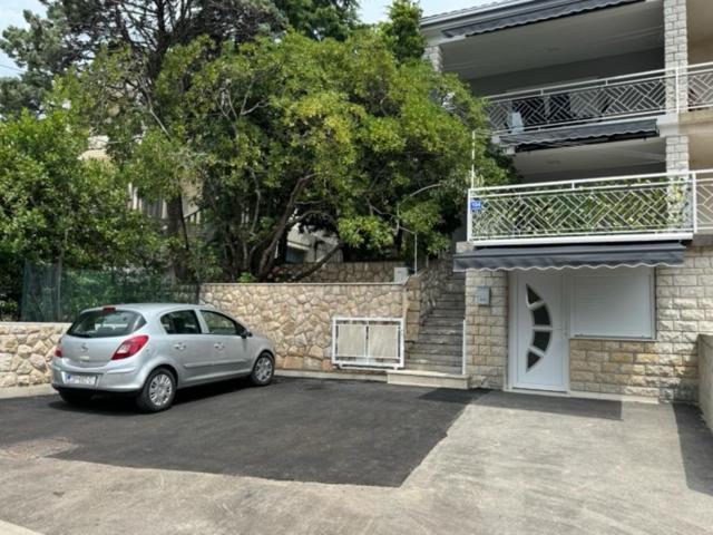 Lory Apartmani Dramalj Exterior photo